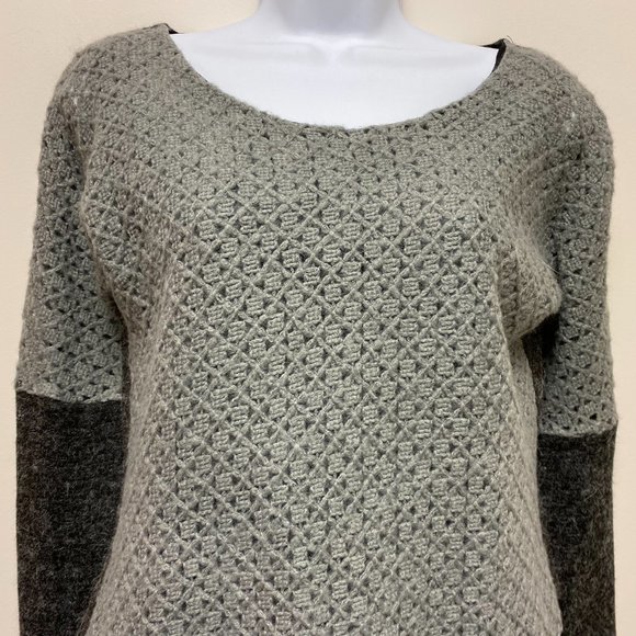 SAGA 2 piece Sweater Skirt set‎ size 0 NWT - Picture 3 of 16